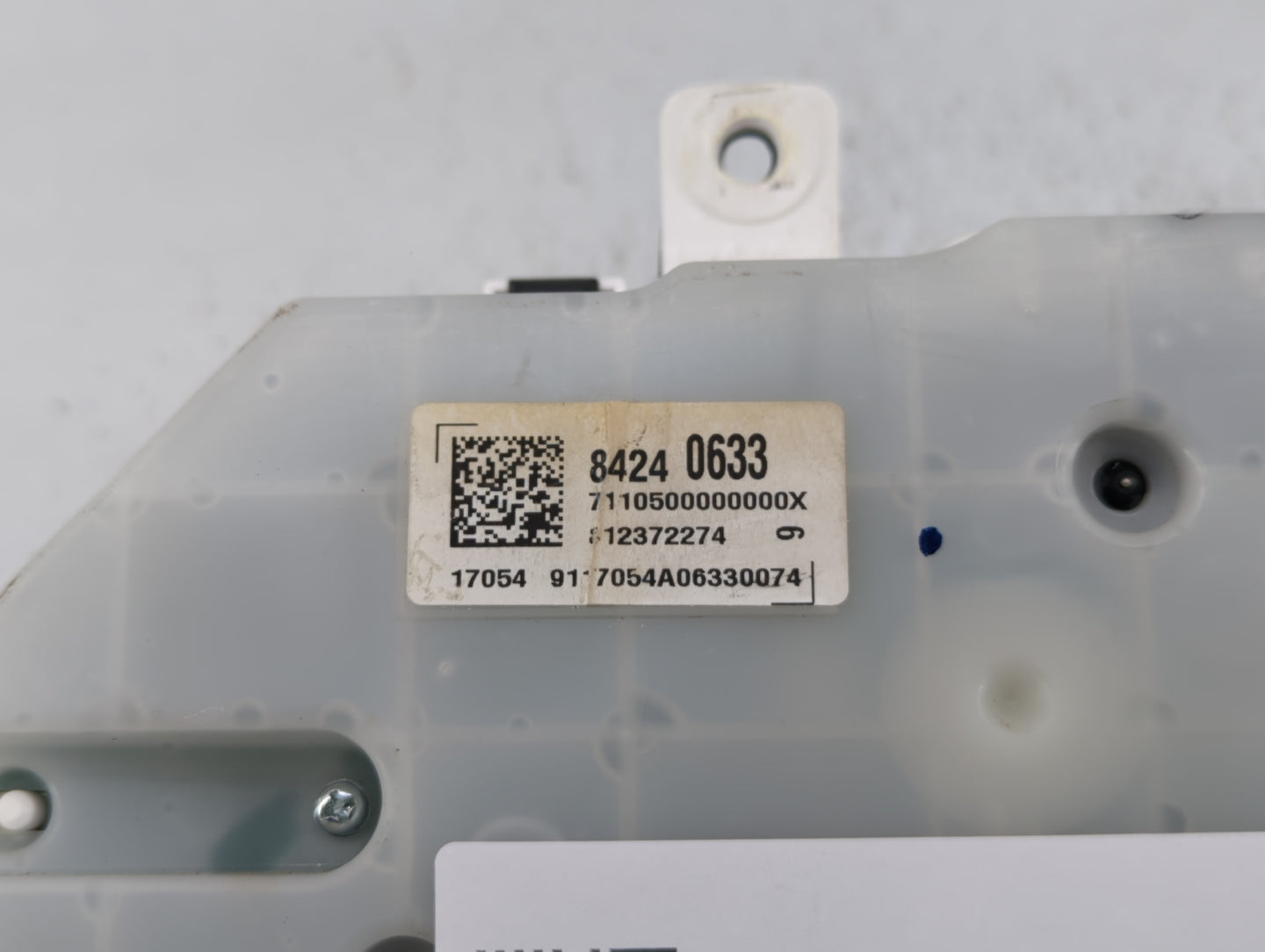 2018 Chevrolet Equinox Instrument Cluster Speedometer Gauges P/N:84240633 Fits OEM Used Auto Parts - Oemusedautoparts1.com