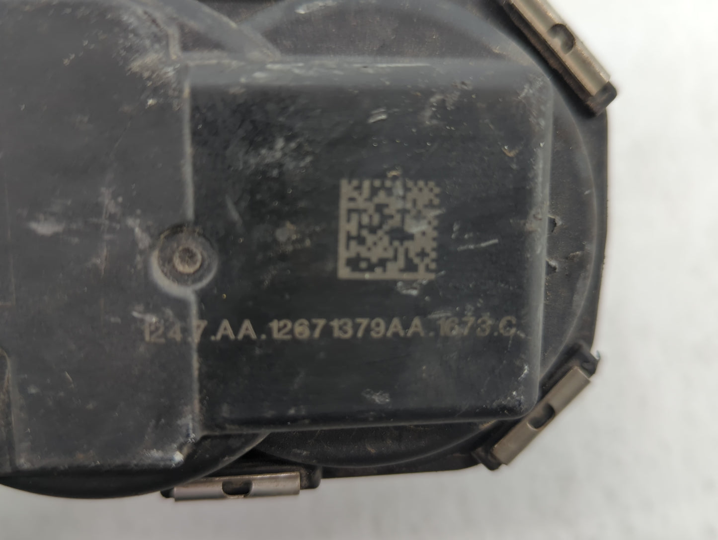 2018-2022 Chevrolet Equinox Throttle Body P/N:12671379AA Fits Fits 2016 2017 2018 2019 2020 2021 2022 OEM Used Auto Parts - 