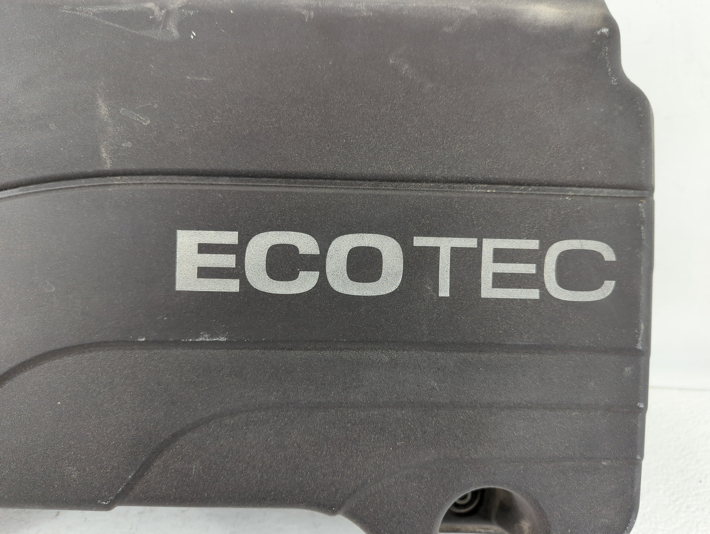 2018 Chevrolet Equinox Engine Cover - Oemusedautoparts1.com