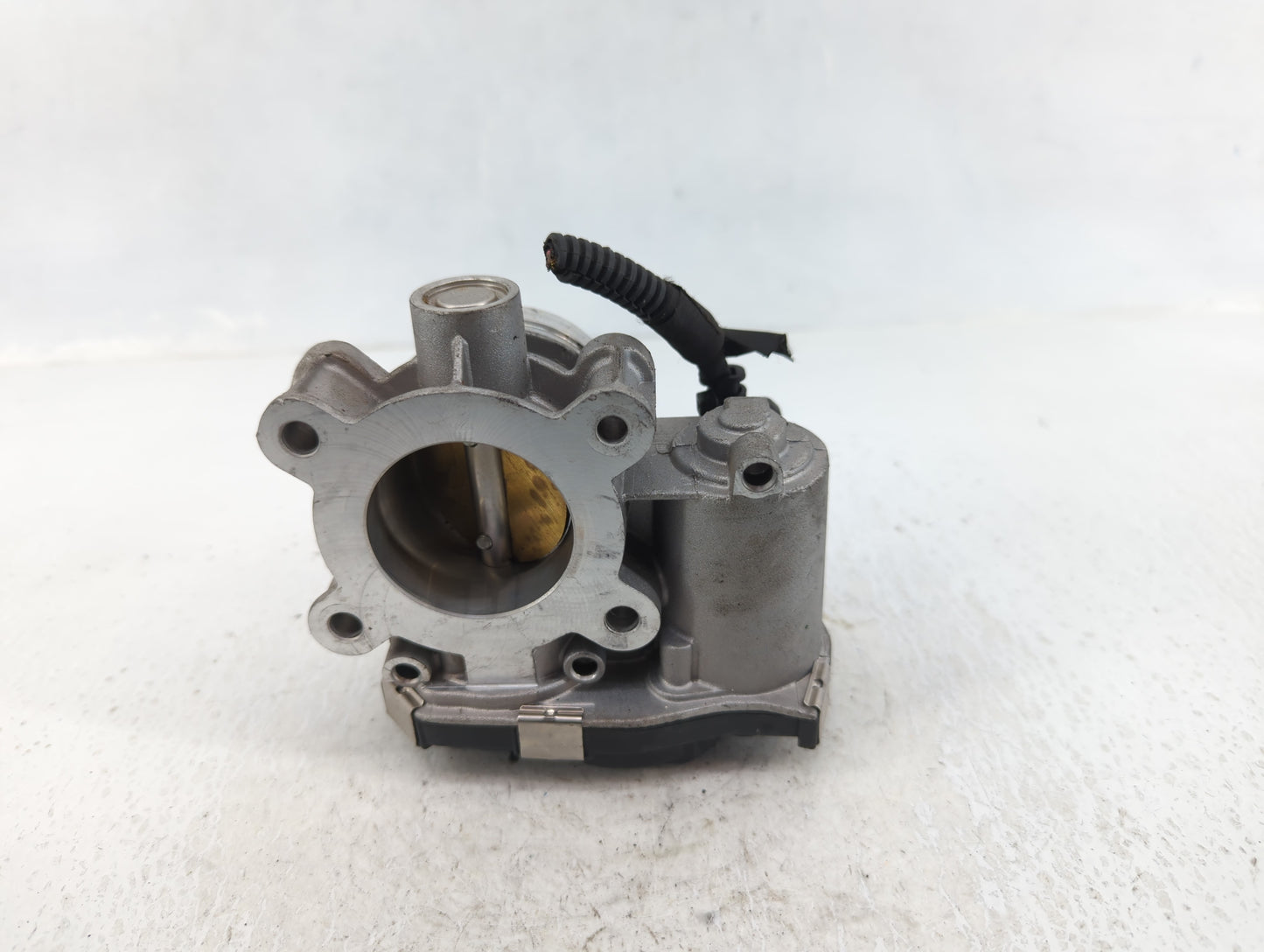 2018-2022 Chevrolet Equinox Throttle Body P/N:12671379AA Fits Fits 2016 2017 2018 2019 2020 2021 2022 OEM Used Auto Parts - 