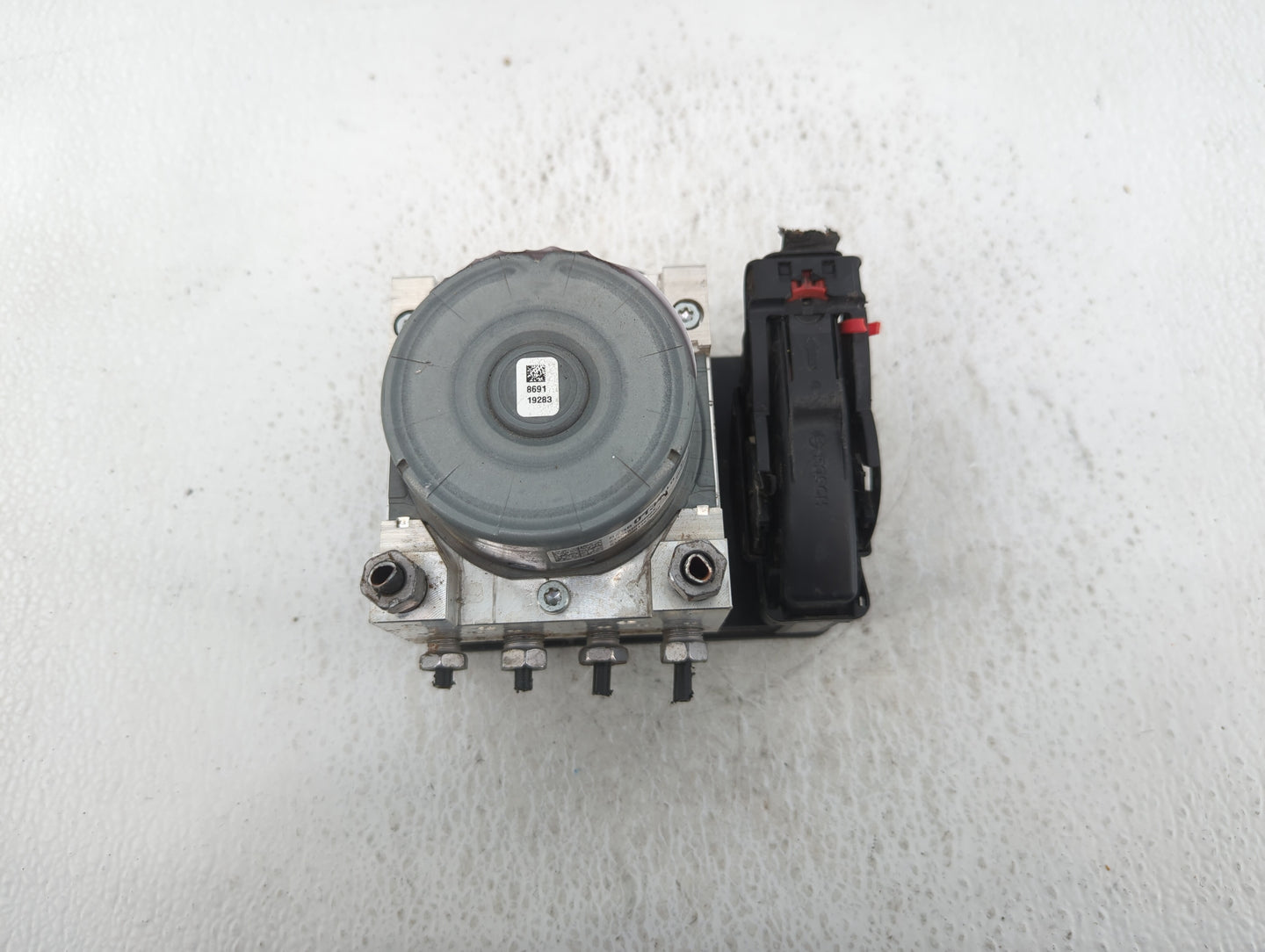 2018-2019 Chevrolet Equinox ABS Pump Control Module Replacement P/N:84560131 Fits Fits 2018 2019 2020 2021 OEM Used Auto Par