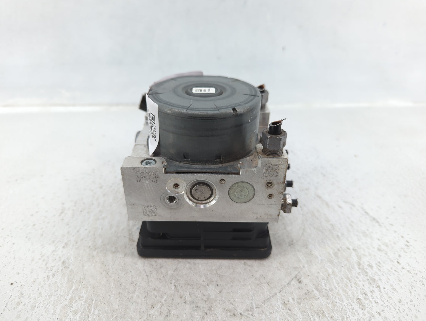 2018-2019 Chevrolet Equinox ABS Pump Control Module Replacement P/N:84560131 Fits Fits 2018 2019 2020 2021 OEM Used Auto Par