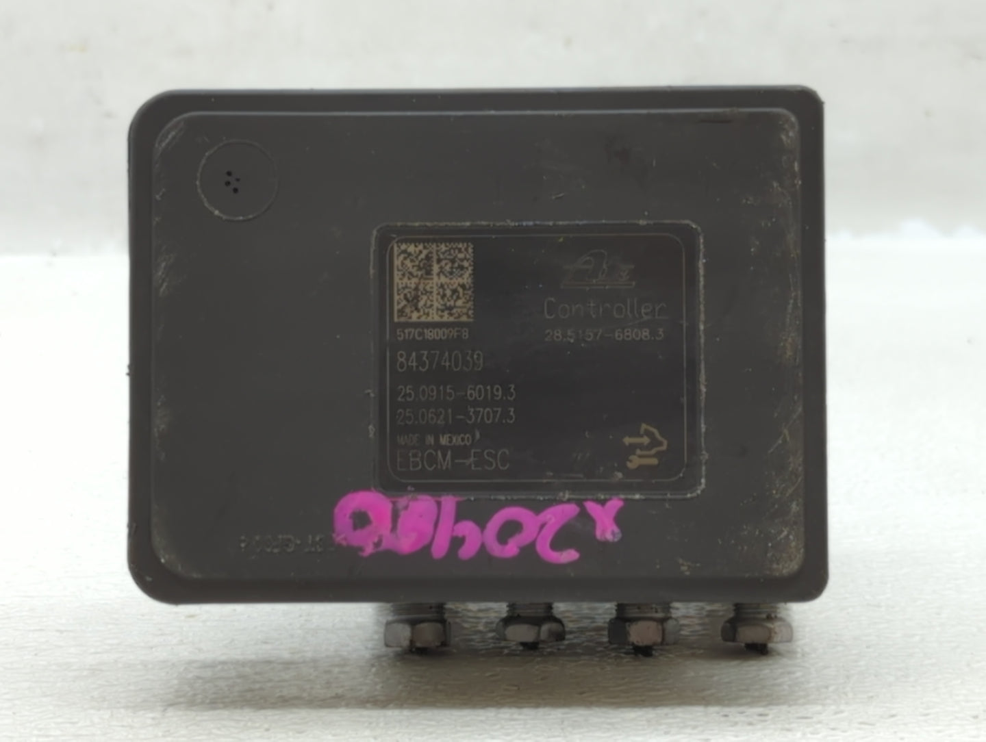 2018-2019 Chevrolet Equinox ABS Pump Control Module Replacement P/N:84414759 84560131 Fits Fits 2018 2019 2020 2021 OEM Used