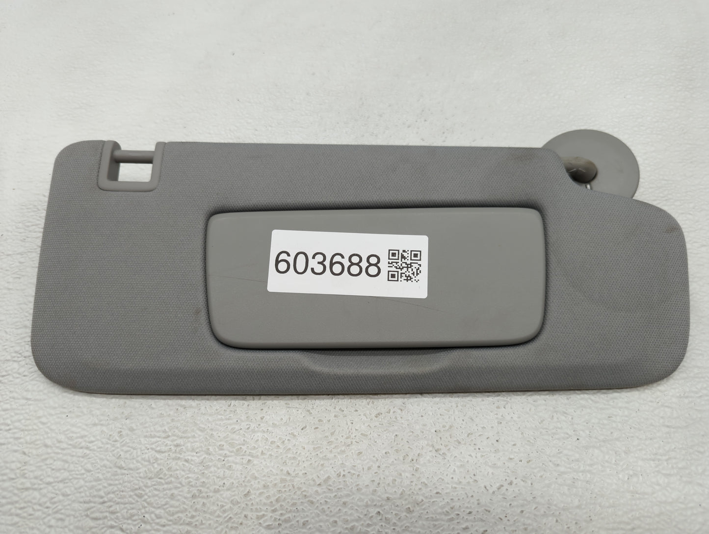 2018-2019 Chevrolet Equinox Sun Visor Shade Replacement Passenger Right Mirror Fits Fits 2018 2019 OEM Used Auto Parts - Oem