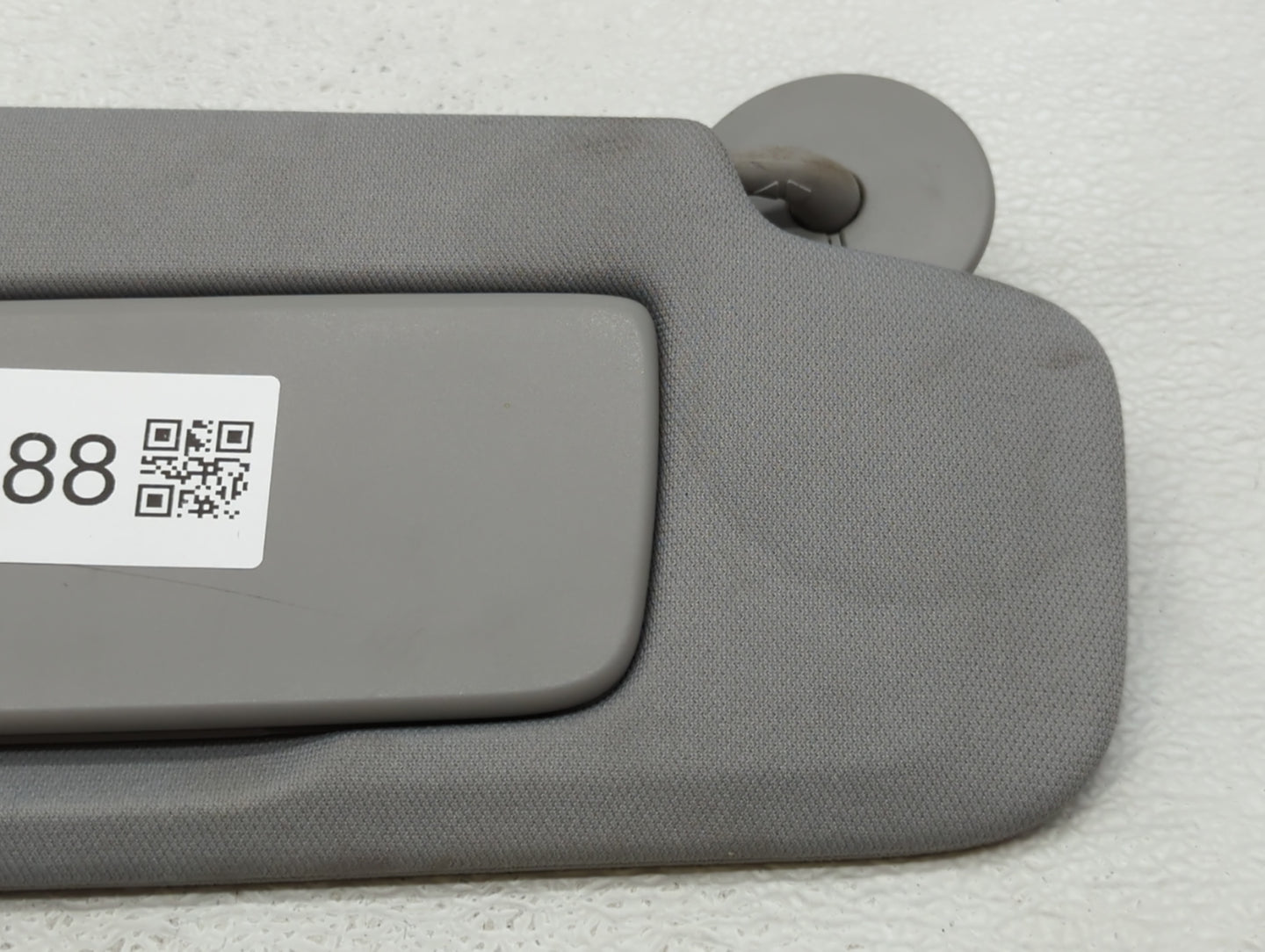 2018-2019 Chevrolet Equinox Sun Visor Shade Replacement Passenger Right Mirror Fits Fits 2018 2019 OEM Used Auto Parts - Oem