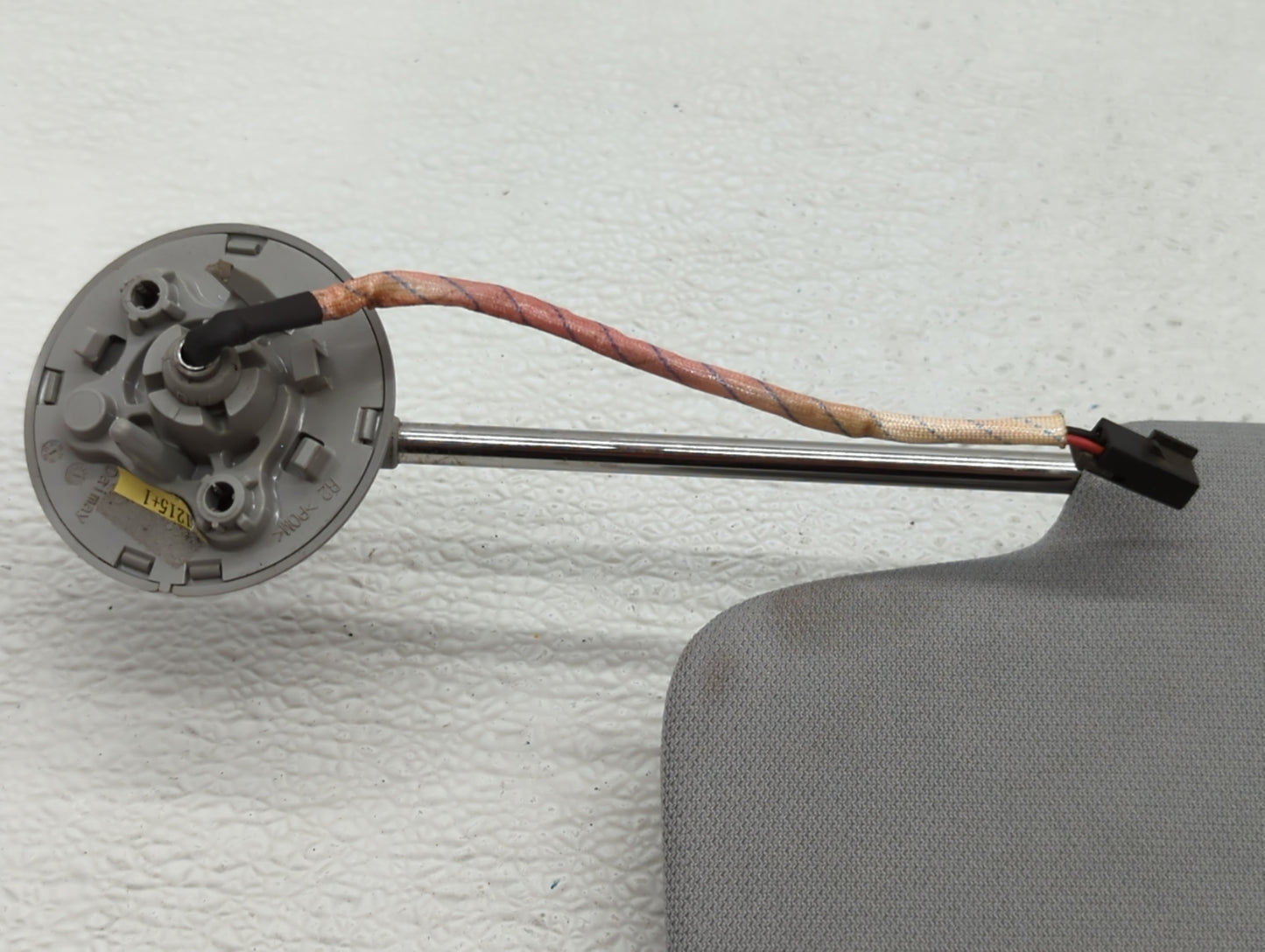 2018-2019 Chevrolet Equinox Sun Visor Shade Replacement Passenger Right Mirror Fits Fits 2018 2019 OEM Used Auto Parts - Oem