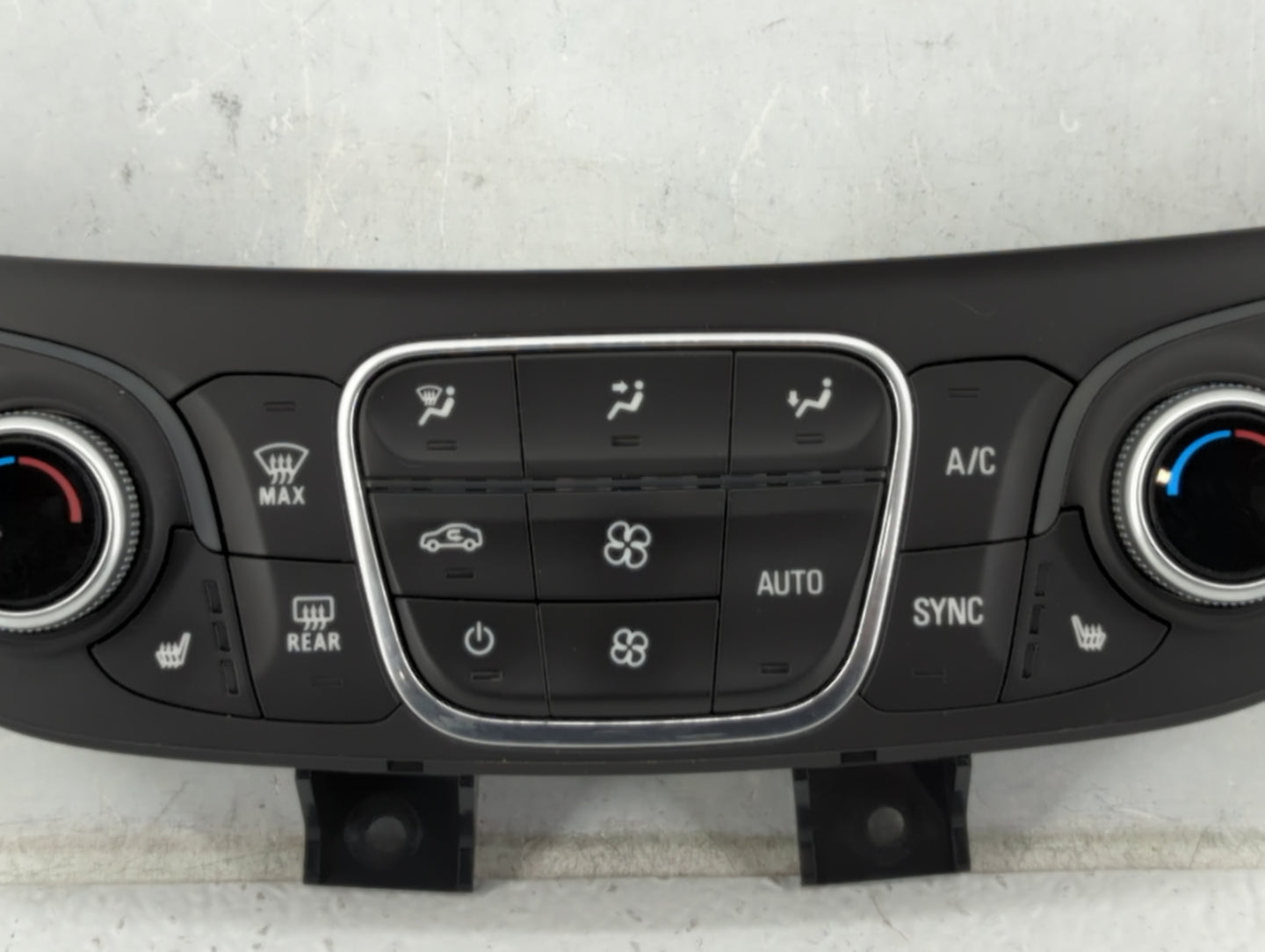 2018 Chevrolet Equinox Climate Control Module Temperature AC/Heater Replacement P/N:84175394 Fits OEM Used Auto Parts - Oemu