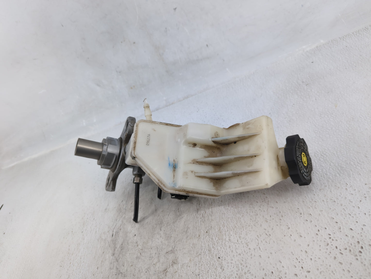 2018-2022 Chevrolet Equinox Brake Master Cylinder - Oemusedautoparts1.com