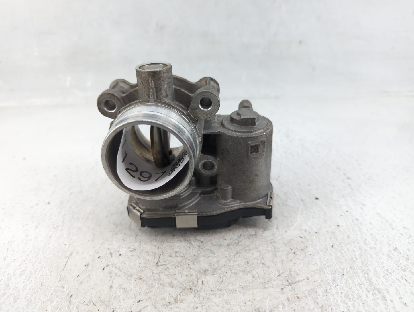2018-2019 Chevrolet Equinox Throttle Body P/N:55496779AA Fits Fits 2017 2018 2019 OEM Used Auto Parts - Oemusedautoparts1.co