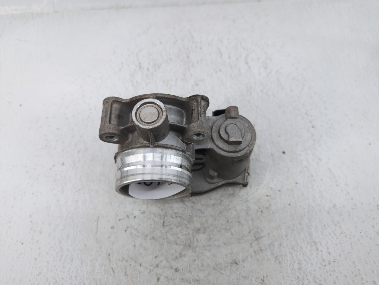 2018-2019 Chevrolet Equinox Throttle Body P/N:55496779AA Fits Fits 2017 2018 2019 OEM Used Auto Parts - Oemusedautoparts1.co