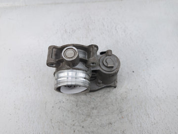 2018-2019 Chevrolet Equinox Throttle Body P/N:55496779AA Fits Fits 2017 2018 2019 OEM Used Auto Parts