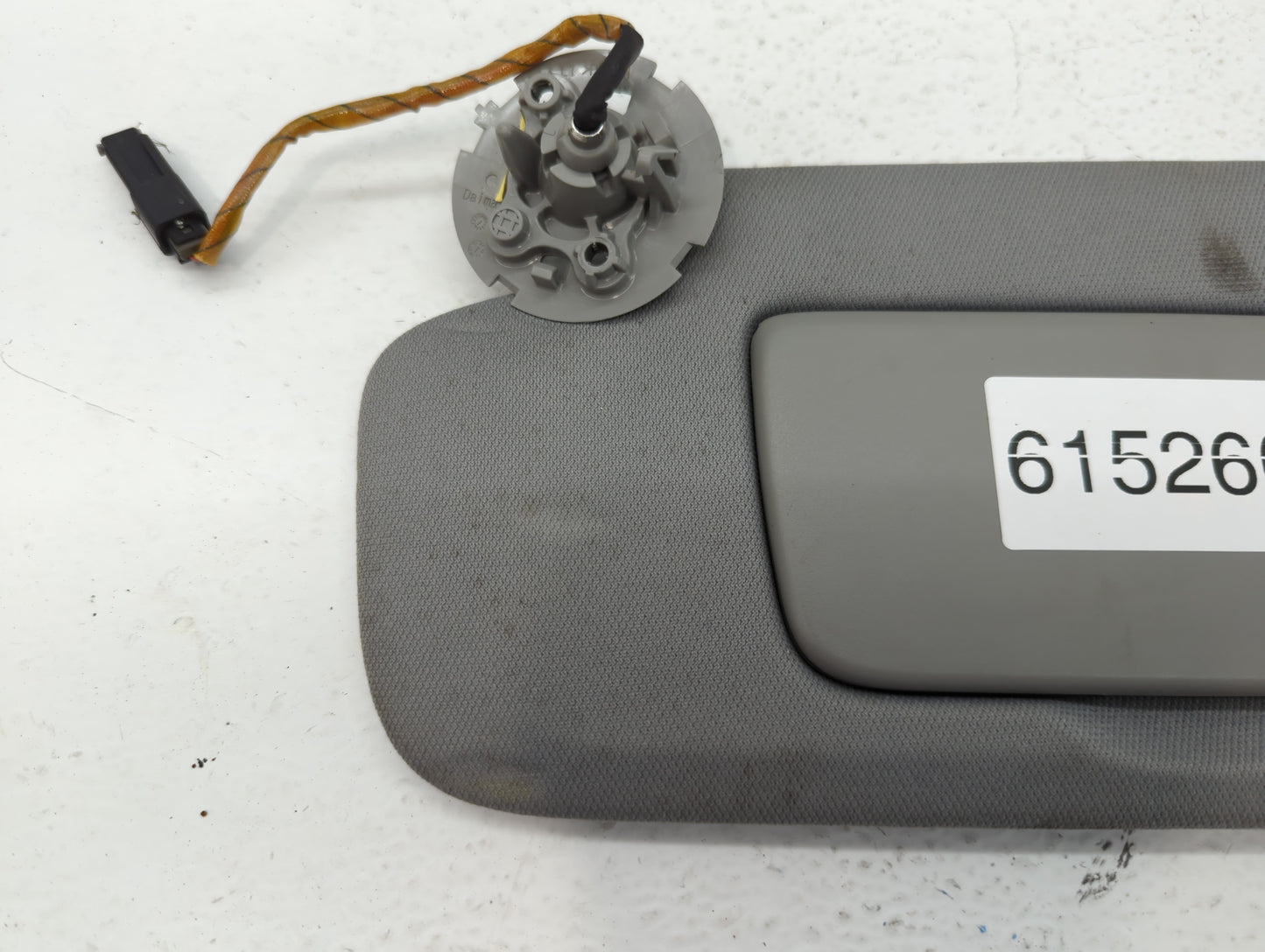 2018-2019 Chevrolet Equinox Sun Visor Shade Replacement Driver Left Mirror Fits Fits 2018 2019 OEM Used Auto Parts - Oemused