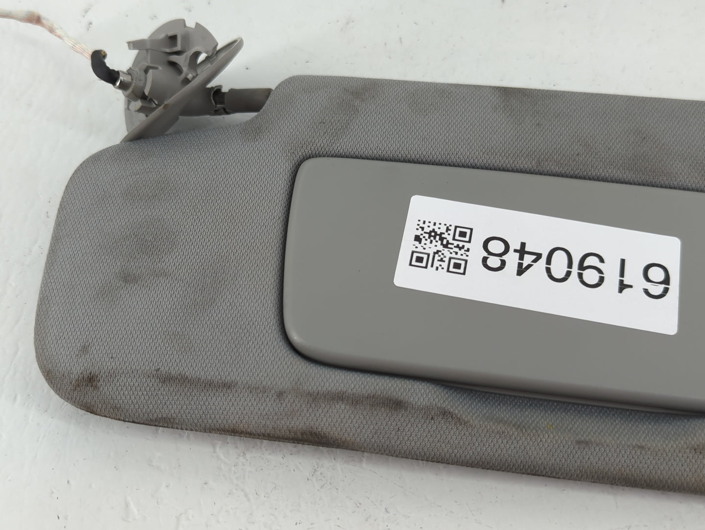 2018-2019 Chevrolet Equinox Sun Visor Shade Replacement Driver Left Mirror Fits Fits 2018 2019 OEM Used Auto Parts - Oemused