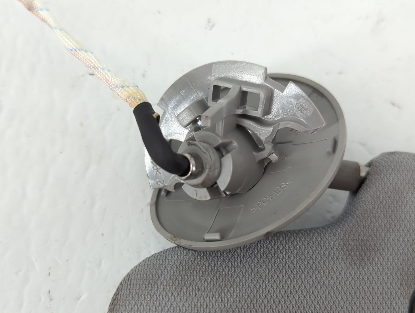 2018-2019 Chevrolet Equinox Sun Visor Shade Replacement Driver Left Mirror Fits Fits 2018 2019 OEM Used Auto Parts - Oemused