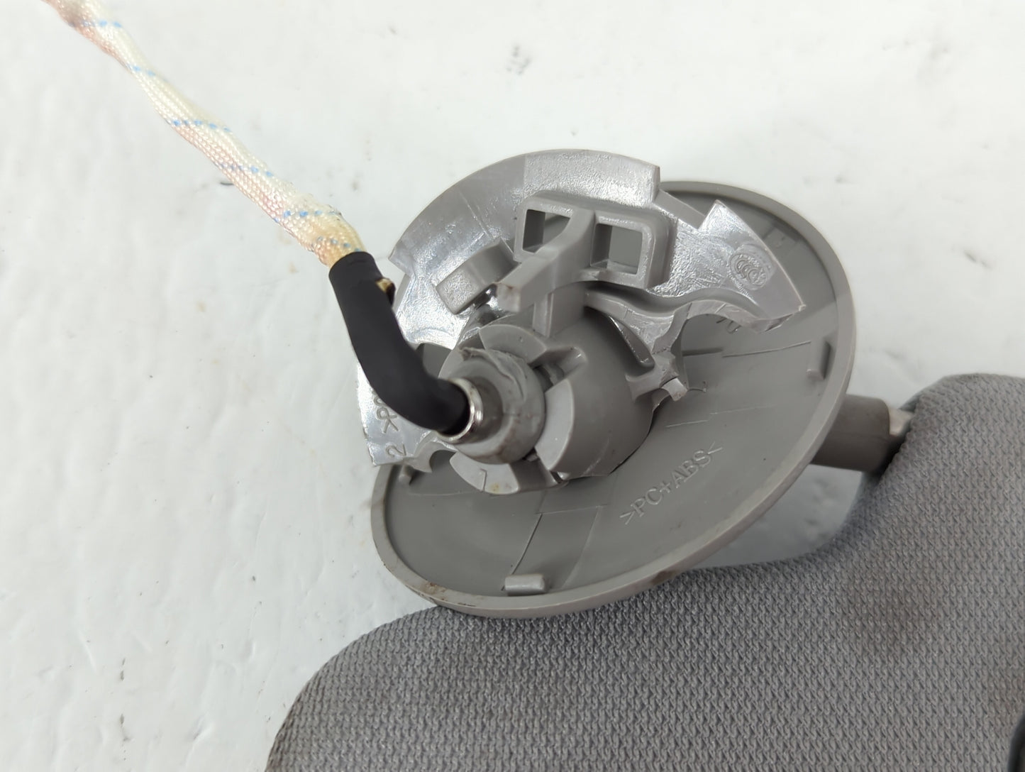 2018-2019 Chevrolet Equinox Sun Visor Shade Replacement Driver Left Mirror Fits Fits 2018 2019 OEM Used Auto Parts - Oemused