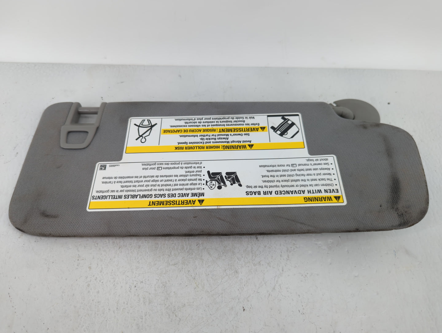 2018-2019 Chevrolet Equinox Sun Visor Shade Replacement Driver Left Mirror Fits Fits 2018 2019 OEM Used Auto Parts - Oemused