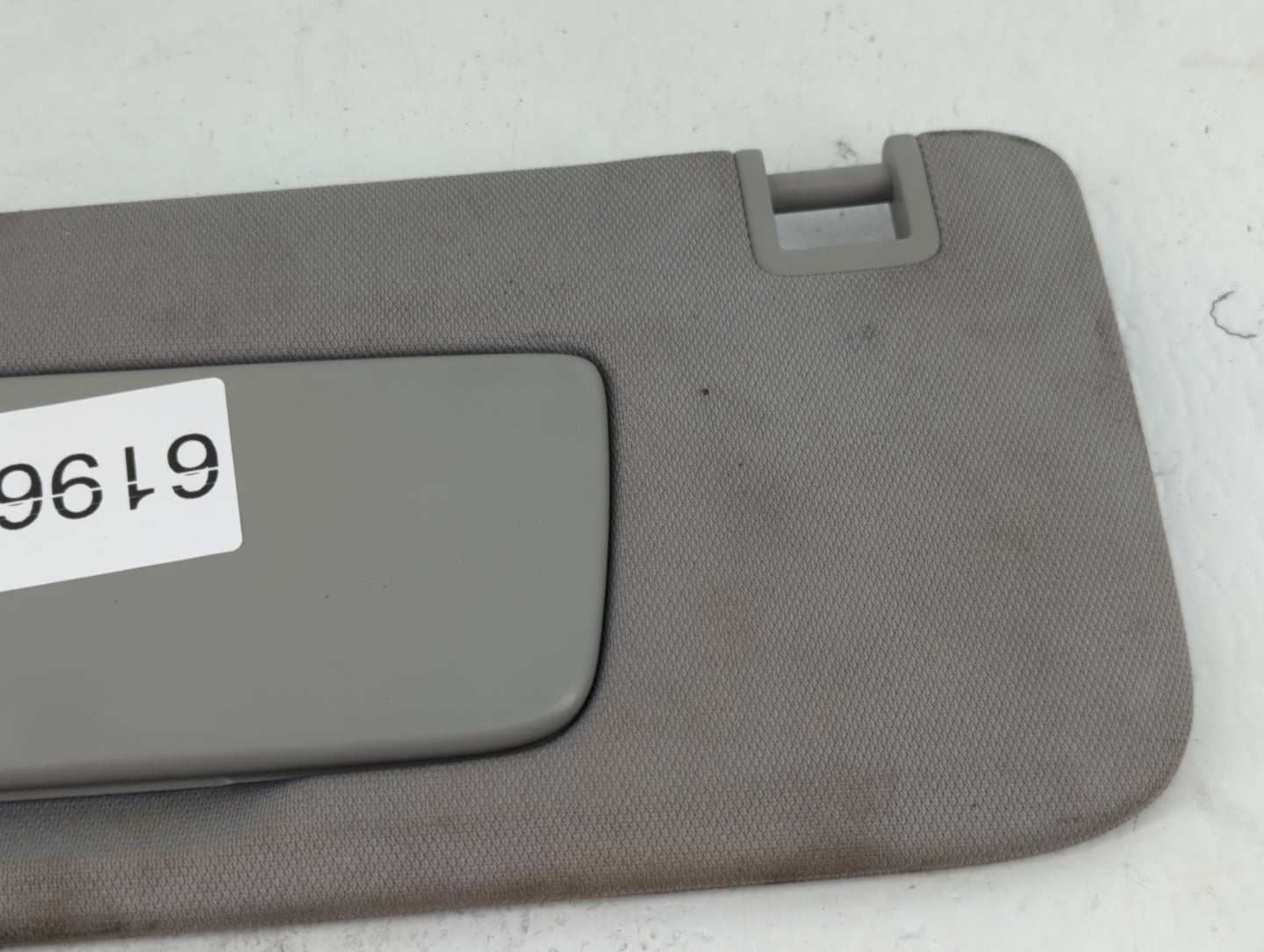 2018-2019 Chevrolet Equinox Sun Visor Shade Replacement Passenger Right Mirror Fits Fits 2018 2019 OEM Used Auto Parts - Oem