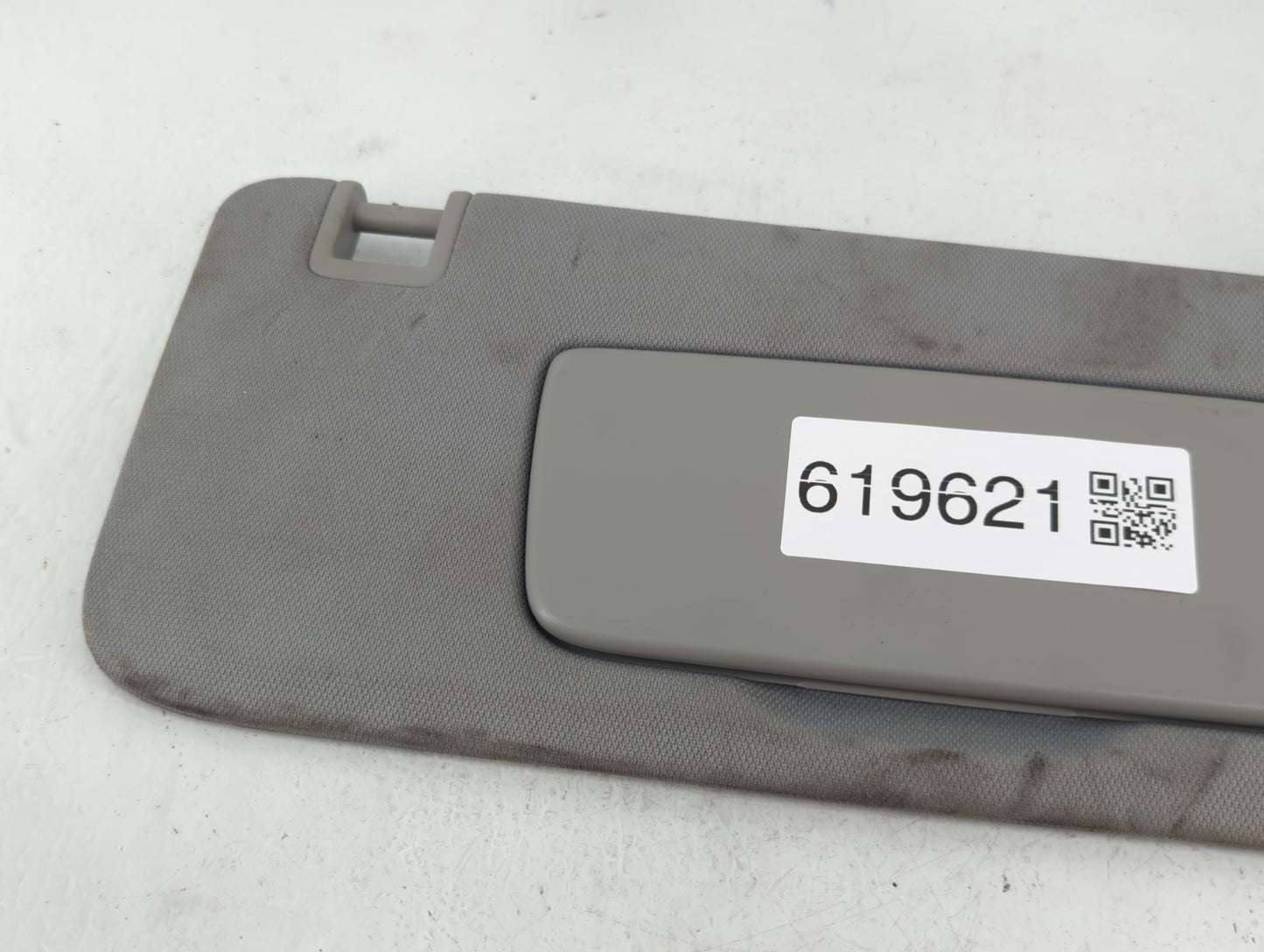 2018-2019 Chevrolet Equinox Sun Visor Shade Replacement Driver Left Mirror Fits Fits 2018 2019 OEM Used Auto Parts - Oemused