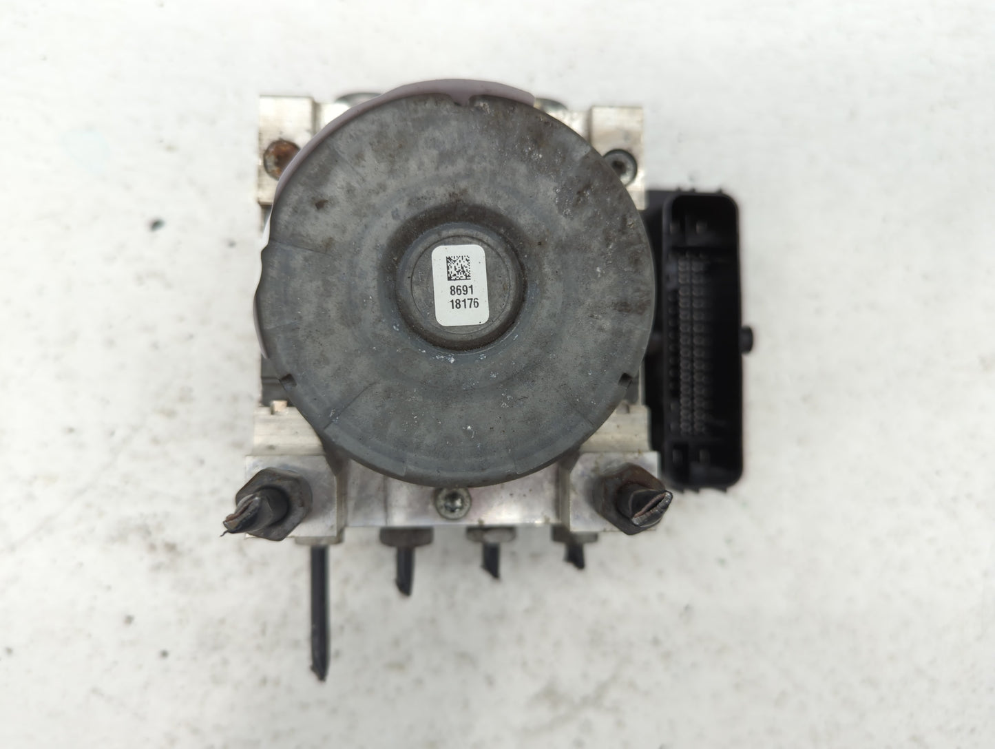 2018-2019 Chevrolet Equinox ABS Pump Control Module Replacement P/N:84342052 Fits Fits 2018 2019 2020 2021 OEM Used Auto Par