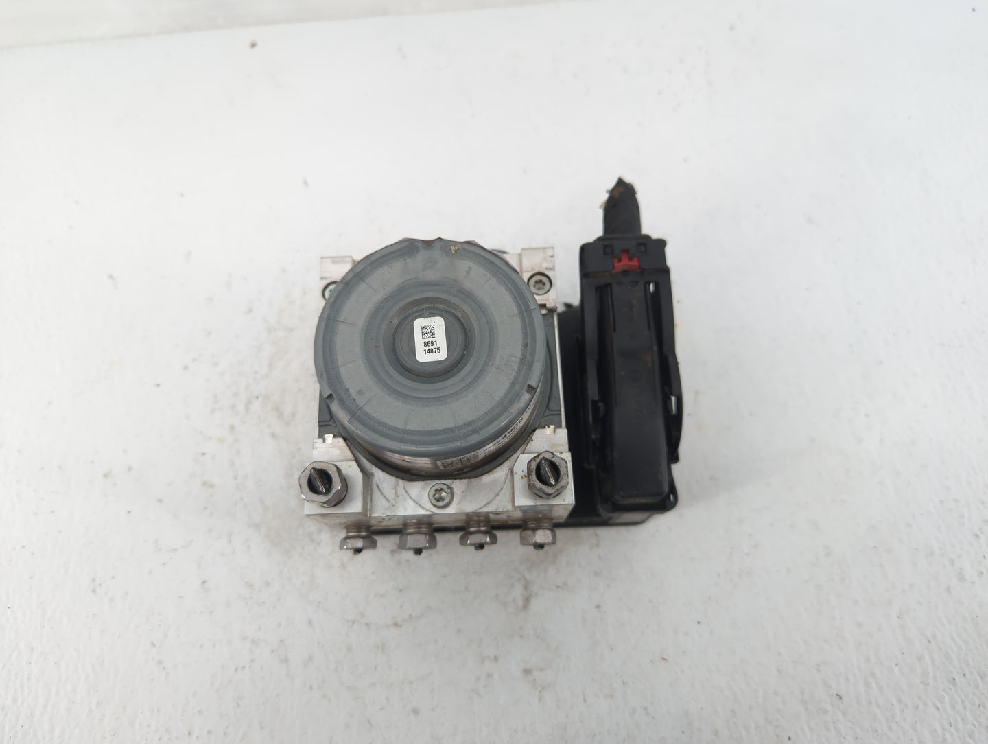 2018-2019 Chevrolet Equinox ABS Pump Control Module Replacement P/N:84254906 Fits Fits 2018 2019 2020 2021 OEM Used Auto Par