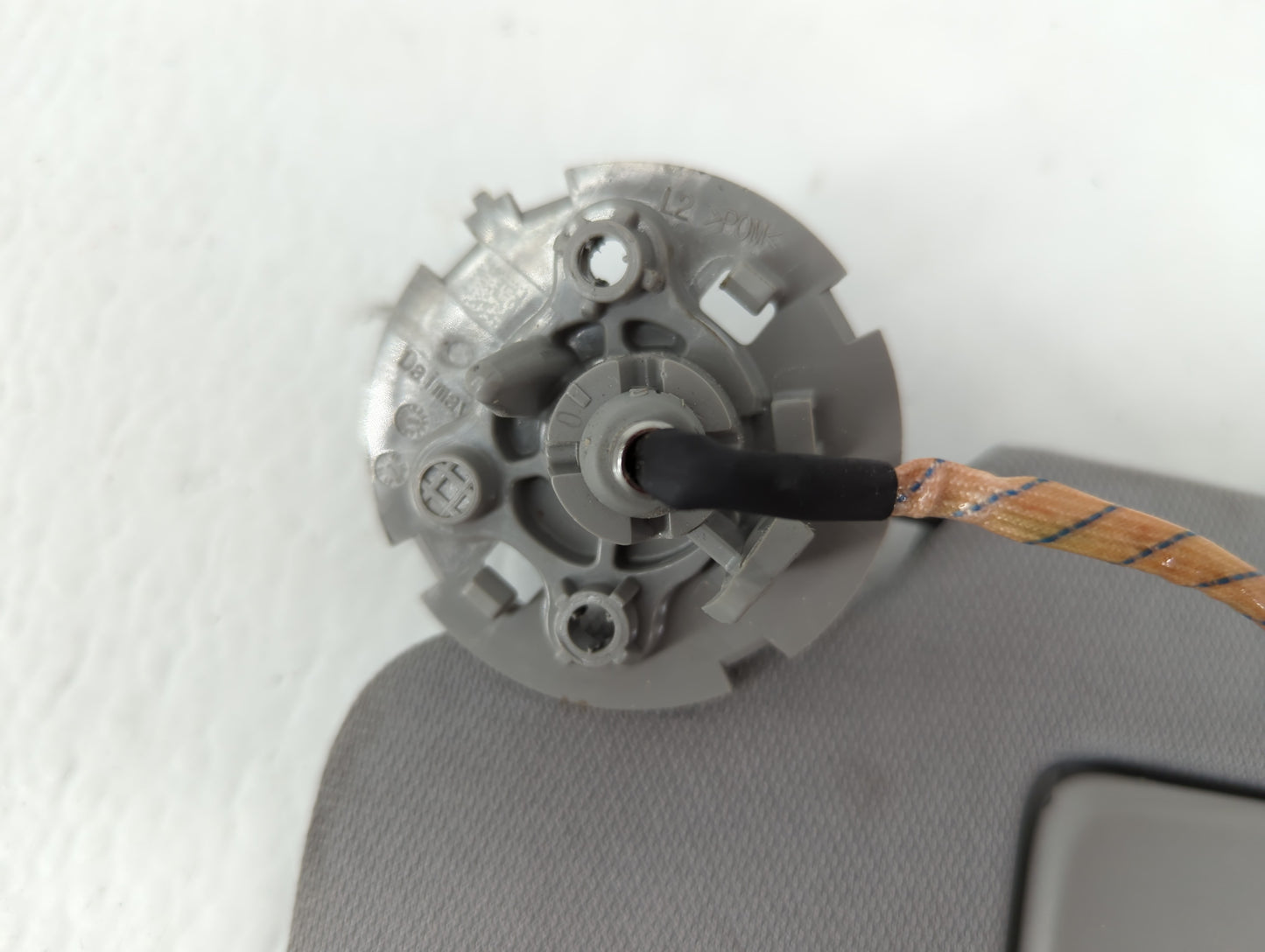 2018-2019 Chevrolet Equinox Sun Visor Shade Replacement Driver Left Mirror Fits Fits 2018 2019 OEM Used Auto Parts - Oemused