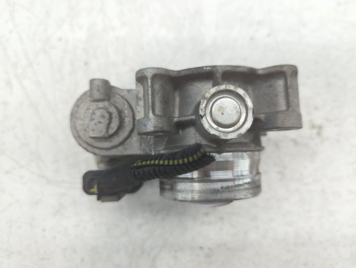 2018-2022 Chevrolet Equinox Throttle Body P/N:12671379AA Fits Fits 2016 2017 2018 2019 2020 2021 2022 OEM Used Auto Parts - 