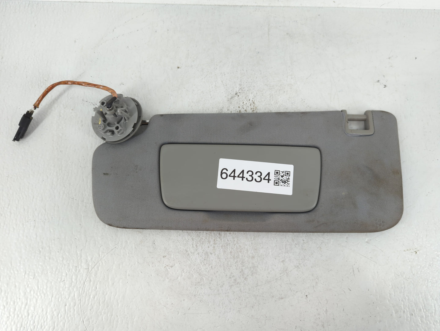 2018-2019 Chevrolet Equinox Sun Visor Shade Replacement Driver Left Mirror Fits Fits 2018 2019 OEM Used Auto Parts - Oemused