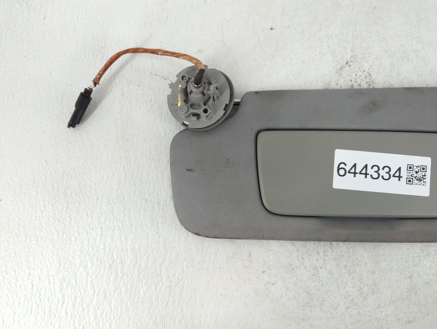 2018-2019 Chevrolet Equinox Sun Visor Shade Replacement Driver Left Mirror Fits Fits 2018 2019 OEM Used Auto Parts - Oemused