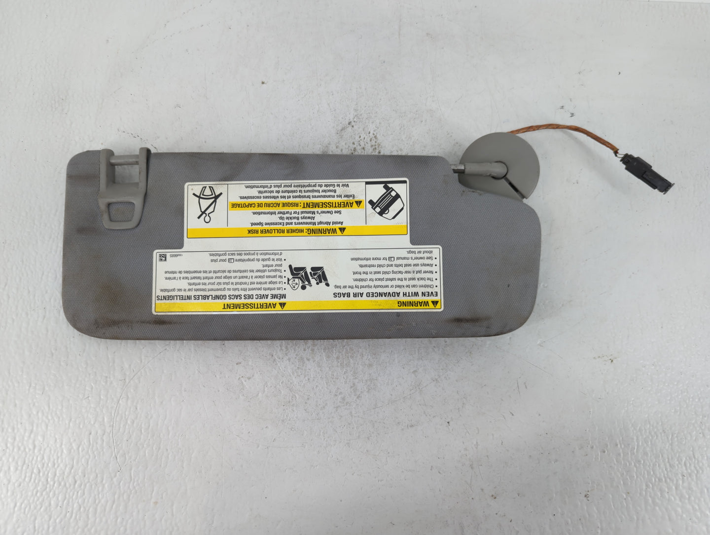 2018-2019 Chevrolet Equinox Sun Visor Shade Replacement Driver Left Mirror Fits Fits 2018 2019 OEM Used Auto Parts - Oemused