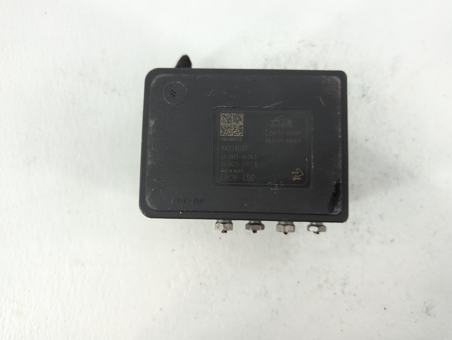 2018-2019 Chevrolet Equinox ABS Pump Control Module Replacement P/N:84414759 84560131 Fits Fits 2018 2019 2020 2021 OEM Used