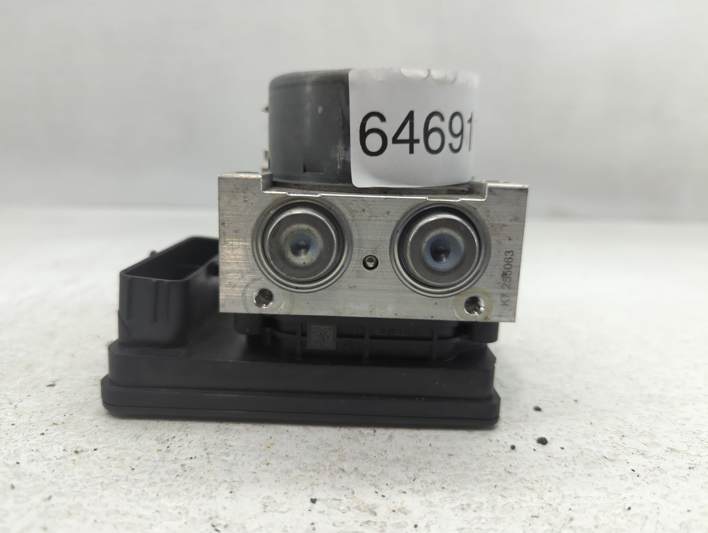 2018-2019 Chevrolet Equinox ABS Pump Control Module Replacement P/N:84414759 Fits Fits 2018 2019 2020 2021 OEM Used Auto Par