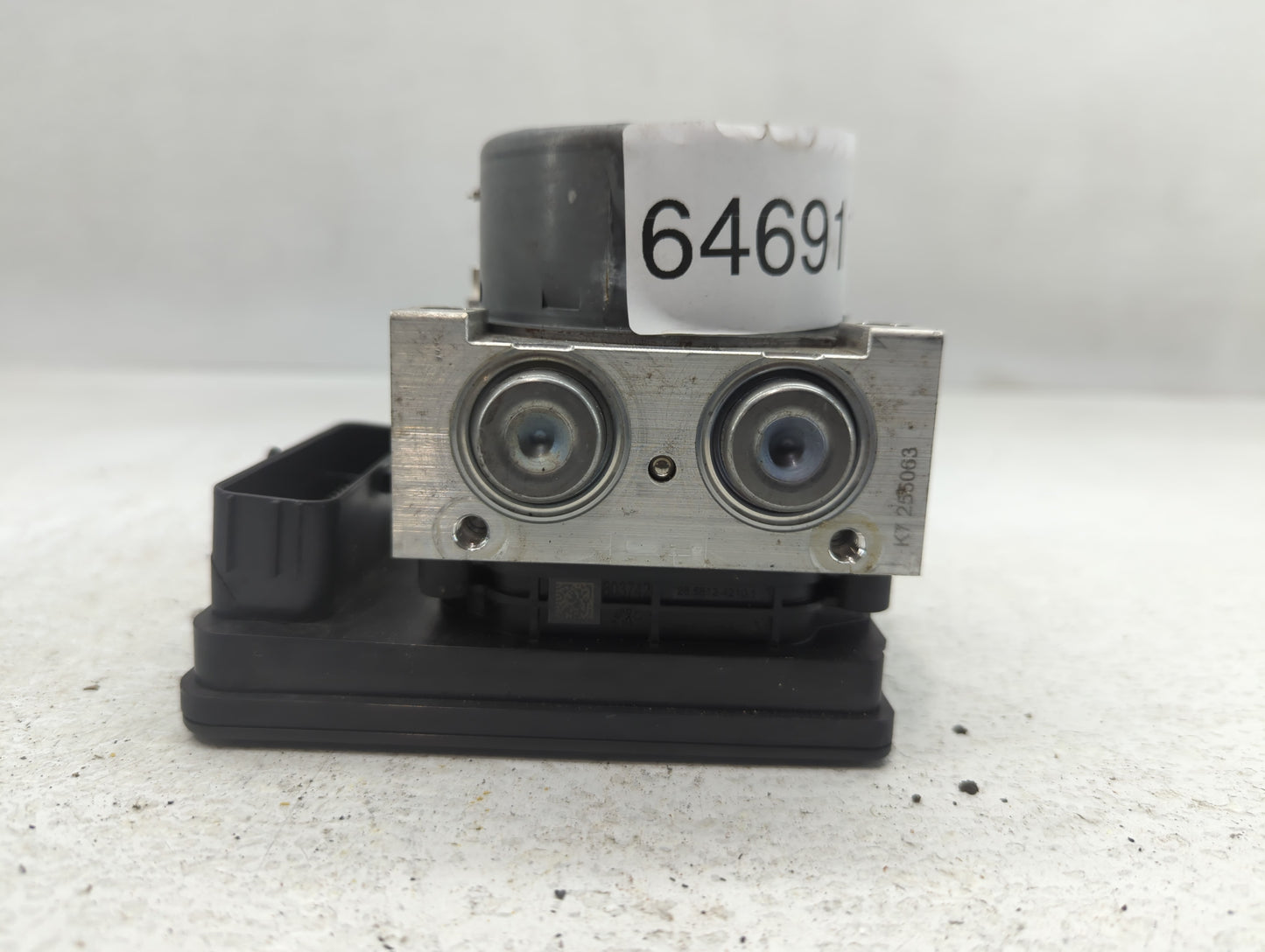2018-2019 Chevrolet Equinox ABS Pump Control Module Replacement P/N:84414759 Fits Fits 2018 2019 2020 2021 OEM Used Auto Par