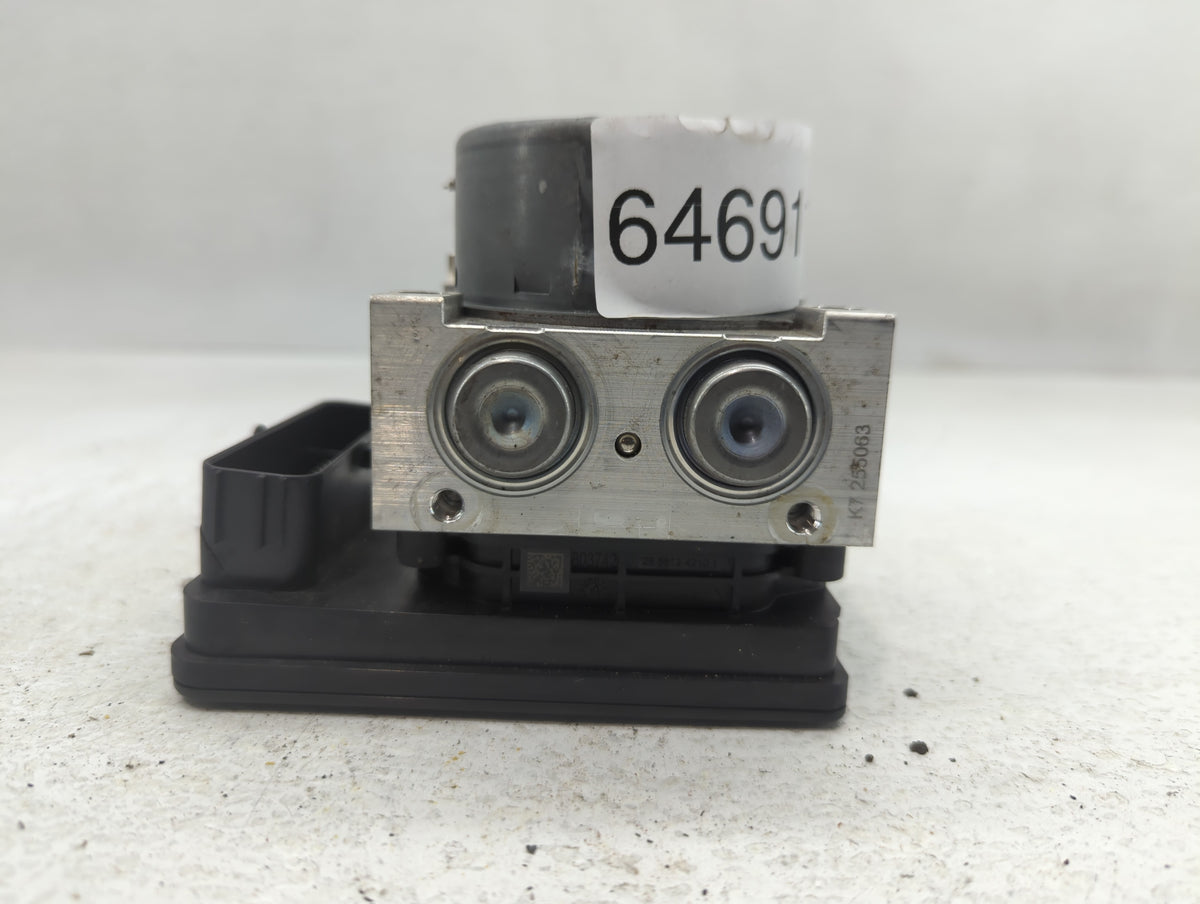 2018-2019 Chevrolet Equinox Anti-Lock Brake ABS Pump Module Actuator OEM P/N:84414759 Fits Fits 2018 2019 2020 2021 OEM Used