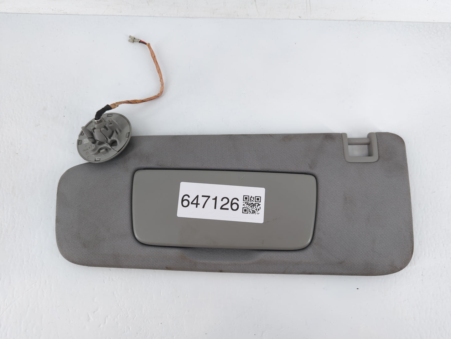 2018-2019 Chevrolet Equinox Sun Visor Shade Replacement Passenger Right Mirror Fits Fits 2018 2019 OEM Used Auto Parts - Oem