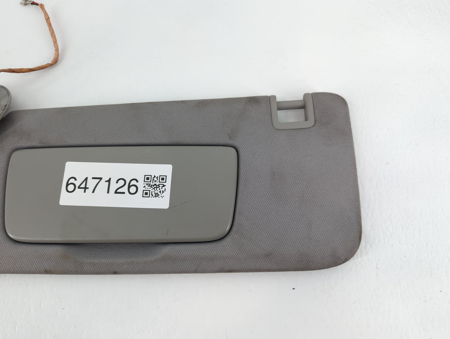 2018-2019 Chevrolet Equinox Sun Visor Shade Replacement Passenger Right Mirror Fits Fits 2018 2019 OEM Used Auto Parts - Oem