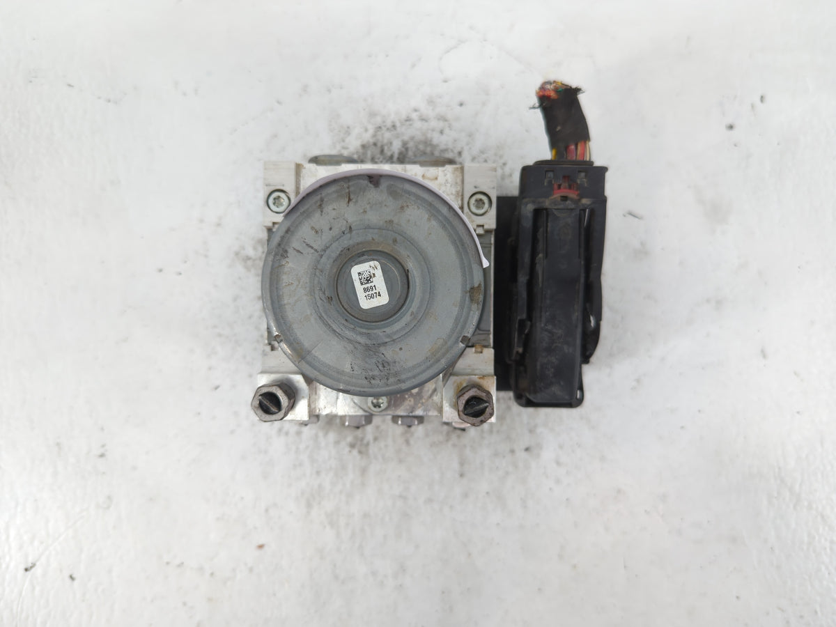 2018-2019 Chevrolet Equinox Anti-Lock Brake ABS Pump Module Actuator OEM P/N:84254906 Fits Fits 2018 2019 2020 2021 OEM Used