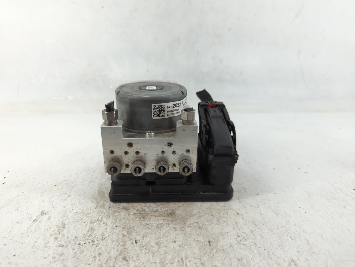 2018-2019 Chevrolet Equinox ABS Pump Control Module Replacement P/N:84342052 Fits Fits 2018 2019 2020 2021 OEM Used Auto Par