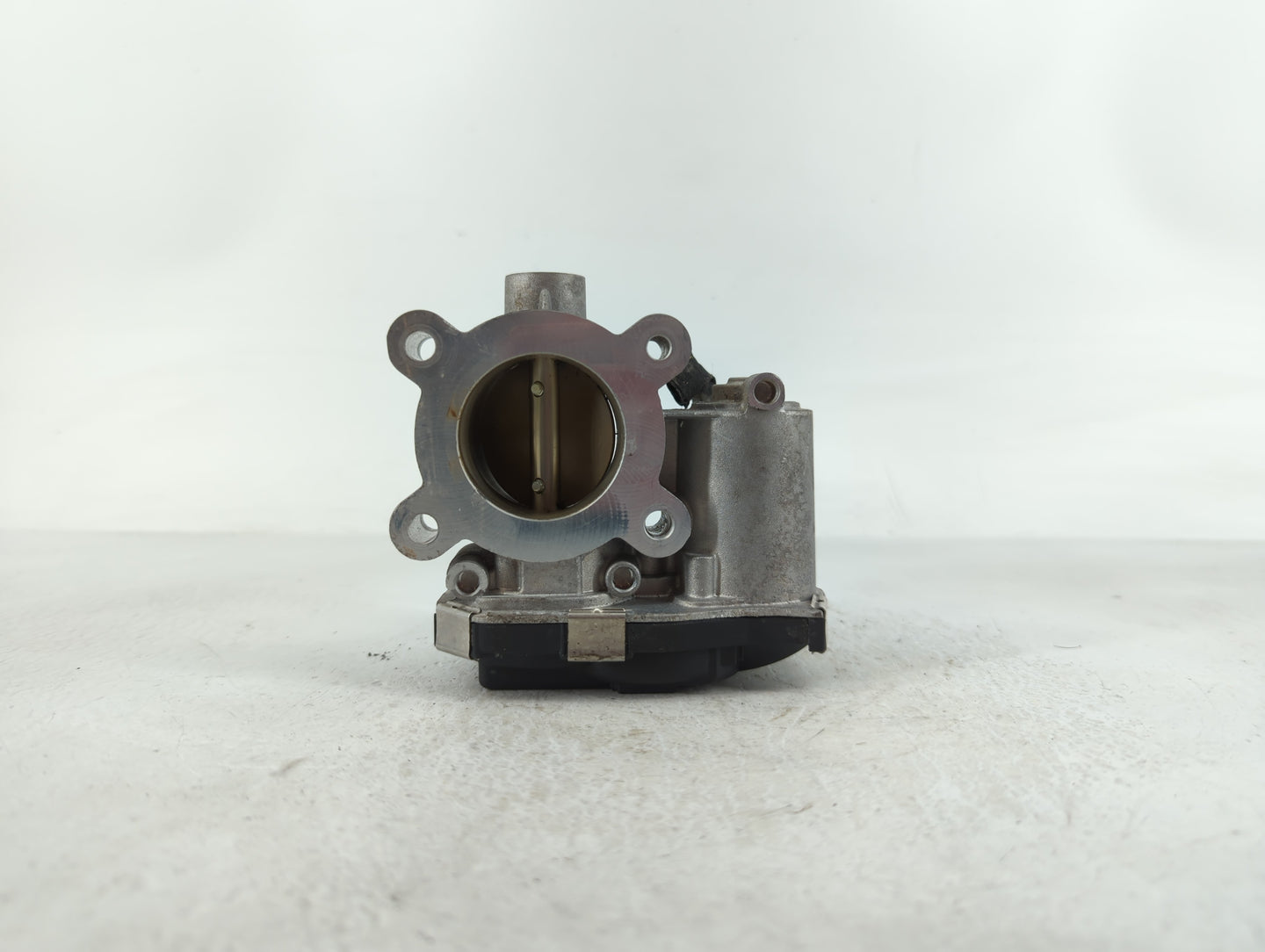 2018-2022 Chevrolet Equinox Throttle Body P/N:12671379AA Fits Fits 2016 2017 2018 2019 2020 2021 2022 OEM Used Auto Parts - 