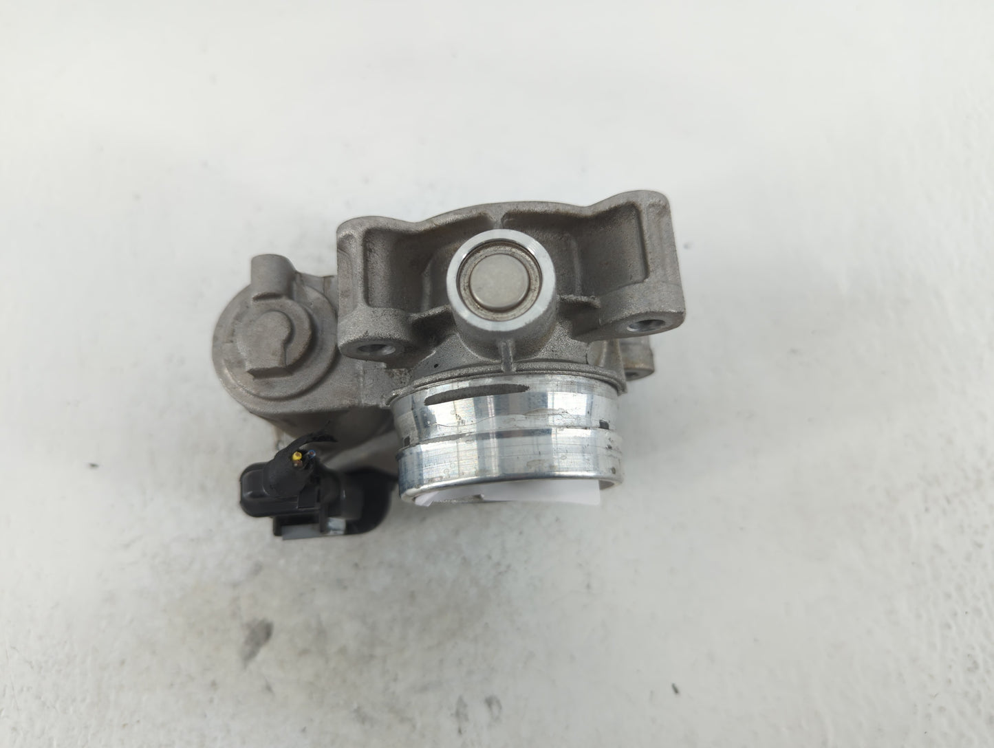 2018-2022 Chevrolet Equinox Throttle Body P/N:12671379AA Fits Fits 2016 2017 2018 2019 2020 2021 2022 OEM Used Auto Parts - 