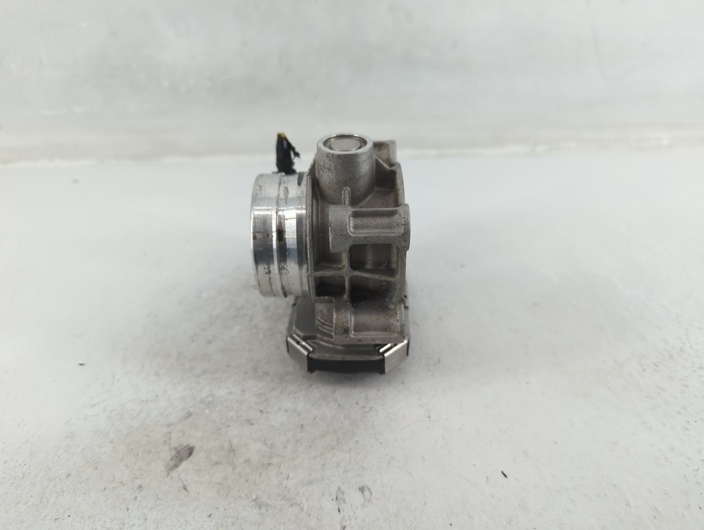 2018-2022 Chevrolet Equinox Throttle Body P/N:12671379AA Fits Fits 2016 2017 2018 2019 2020 2021 2022 OEM Used Auto Parts - 