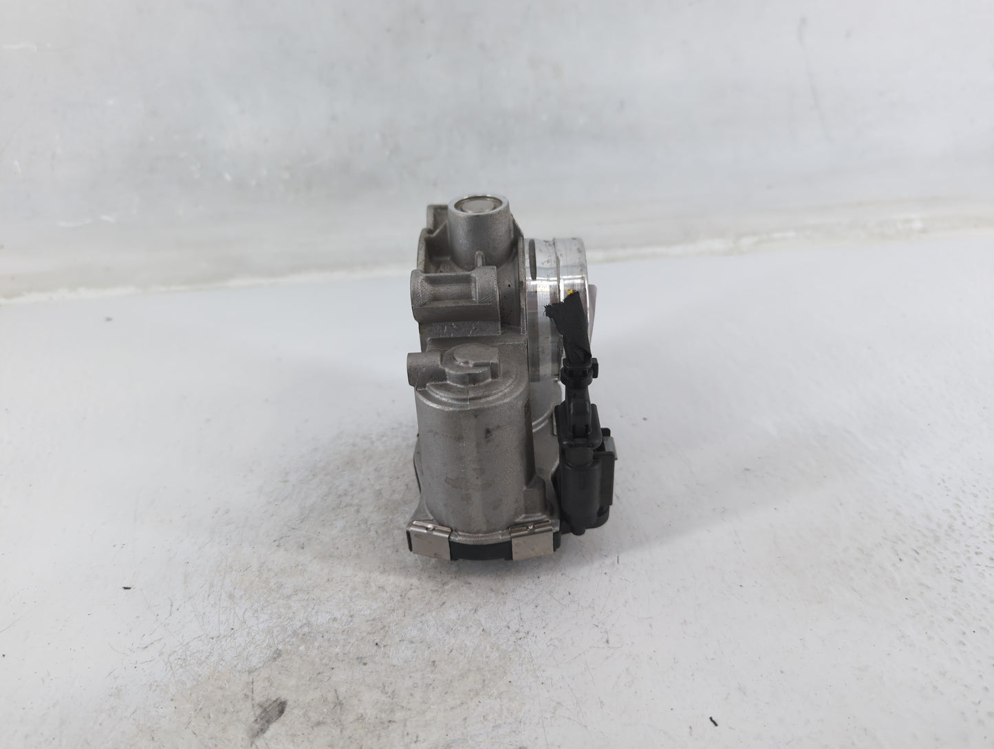 2018-2022 Chevrolet Equinox Throttle Body P/N:12671379AA Fits Fits 2016 2017 2018 2019 2020 2021 2022 OEM Used Auto Parts - 