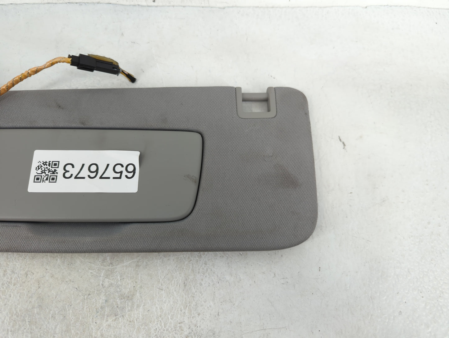 2018-2019 Chevrolet Equinox Sun Visor Shade Replacement Driver Left Mirror Fits Fits 2018 2019 OEM Used Auto Parts - Oemused