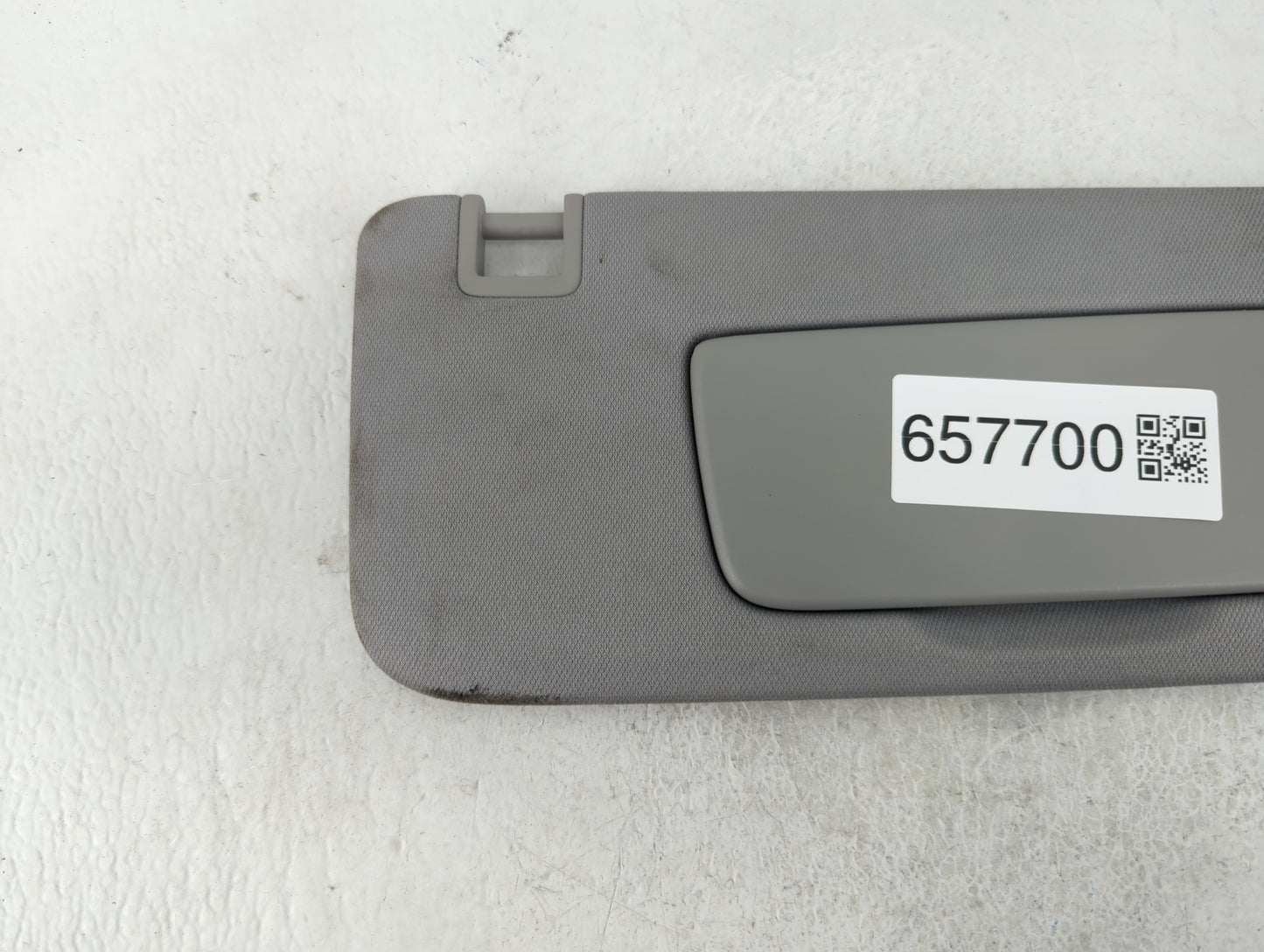 2018-2019 Chevrolet Equinox Sun Visor Shade Replacement Passenger Right Mirror Fits Fits 2018 2019 OEM Used Auto Parts - Oem