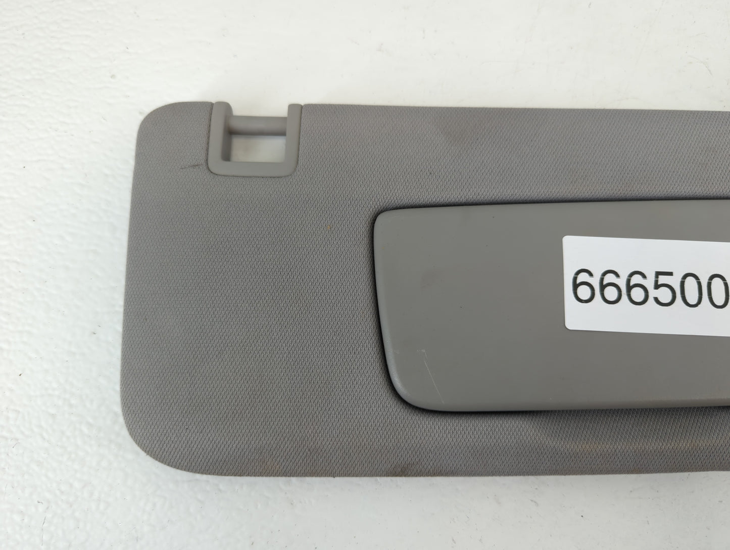 2018-2019 Chevrolet Equinox Sun Visor Shade Replacement Passenger Right Mirror Fits Fits 2018 2019 OEM Used Auto Parts - Oem