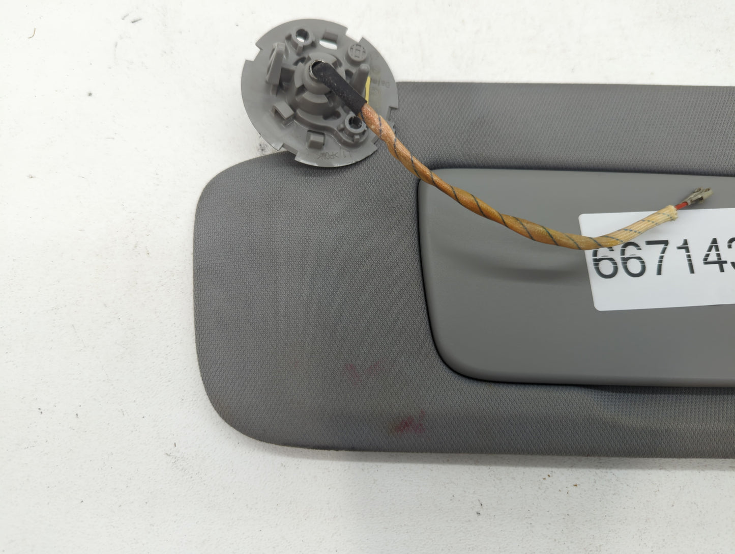 2018-2019 Chevrolet Equinox Sun Visor Shade Replacement Driver Left Mirror Fits Fits 2018 2019 OEM Used Auto Parts - Oemused