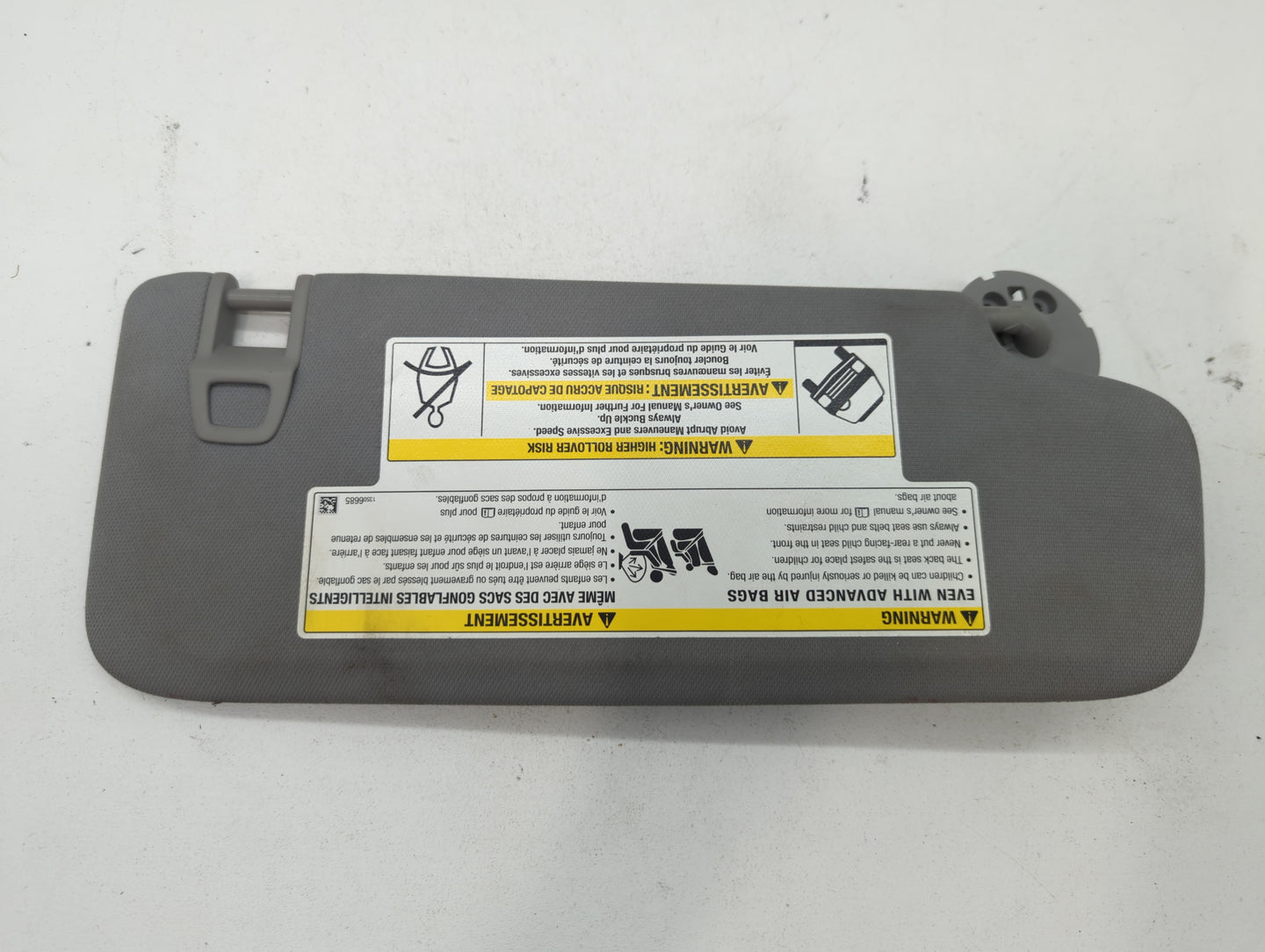 2018-2019 Chevrolet Equinox Sun Visor Shade Replacement Driver Left Mirror Fits Fits 2018 2019 OEM Used Auto Parts - Oemused