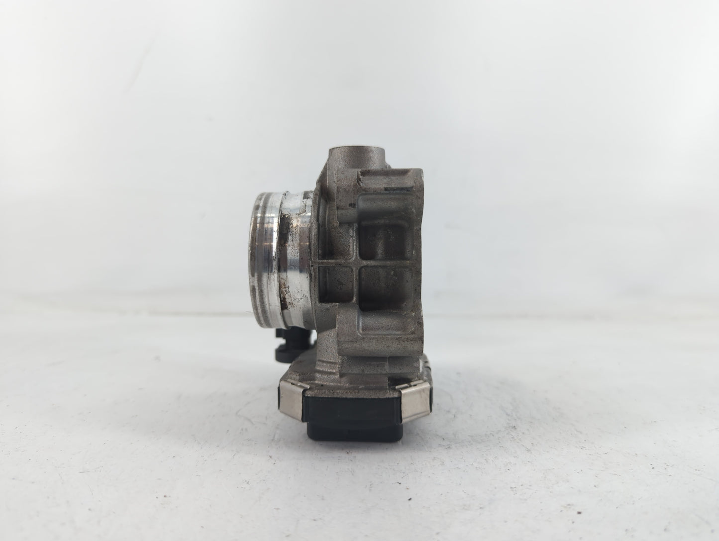 2018-2022 Chevrolet Equinox Throttle Body P/N:12671379AA Fits Fits 2016 2017 2018 2019 2020 2021 2022 OEM Used Auto Parts - 