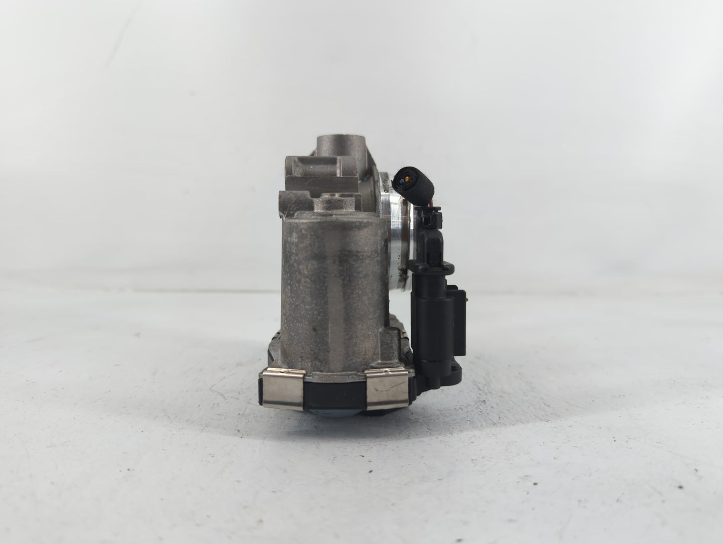 2018-2022 Chevrolet Equinox Throttle Body P/N:12671379AA Fits Fits 2016 2017 2018 2019 2020 2021 2022 OEM Used Auto Parts - 
