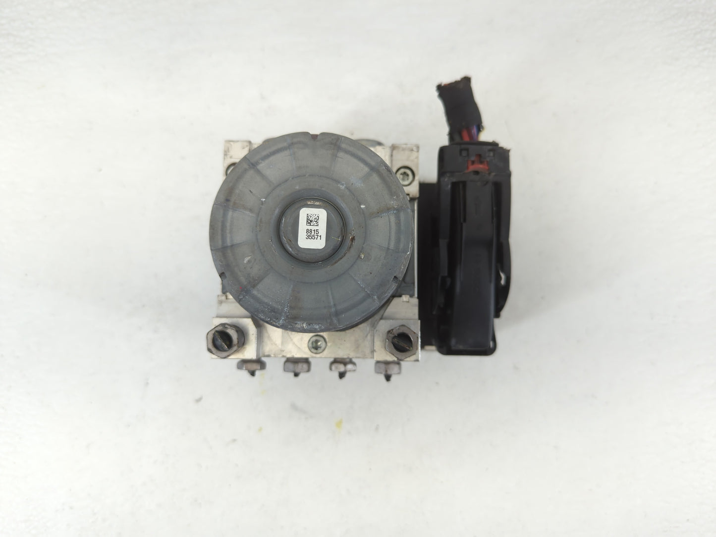 2018-2019 Chevrolet Equinox ABS Pump Control Module Replacement P/N:84414760 Fits Fits 2018 2019 2020 2021 OEM Used Auto Par
