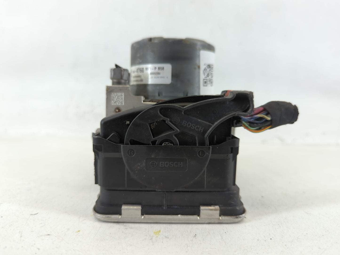 2018-2019 Chevrolet Equinox ABS Pump Control Module Replacement P/N:84414760 Fits Fits 2018 2019 2020 2021 OEM Used Auto Par